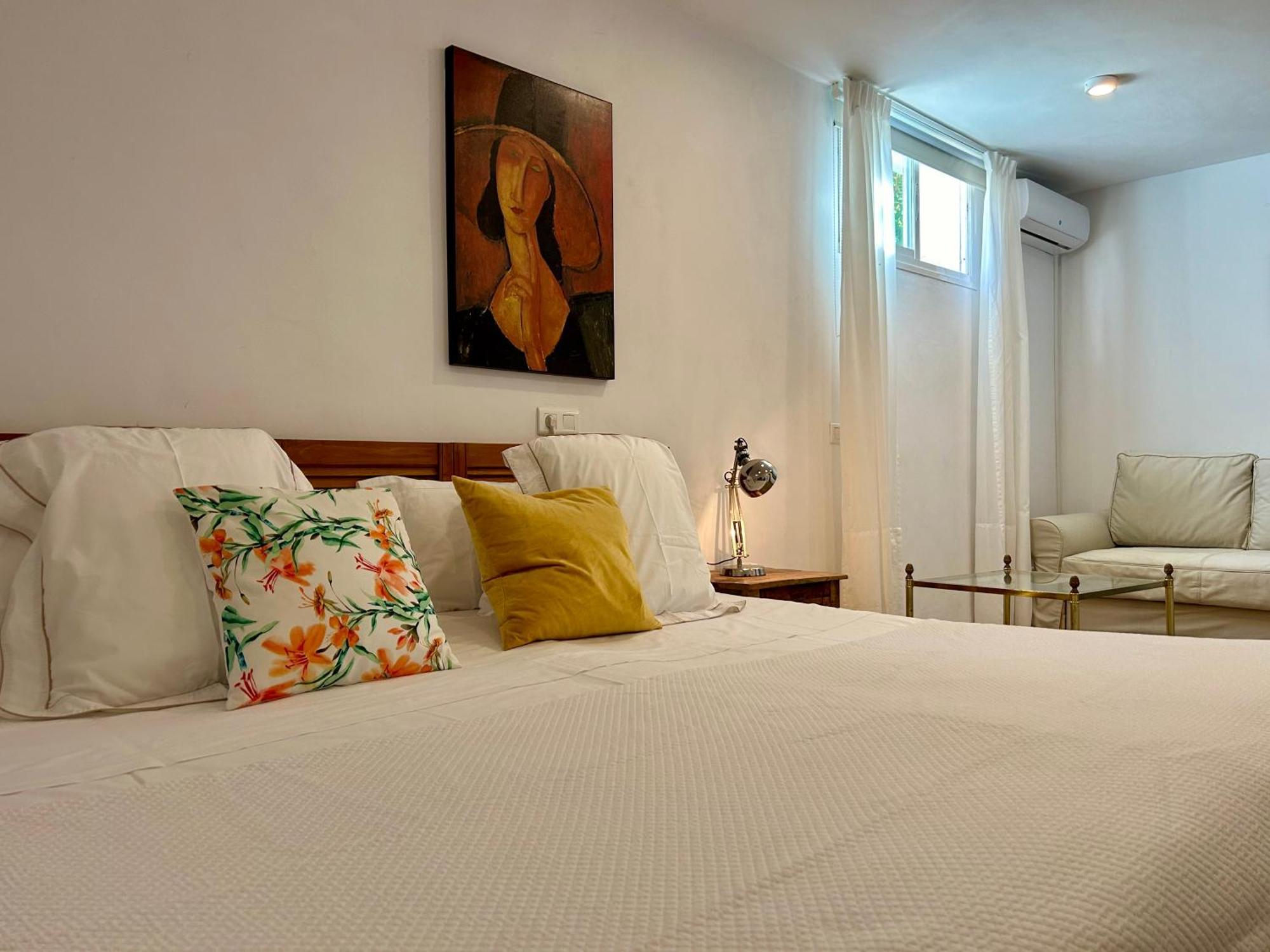 At Home In Malaga Stay & Solo Travellers รินกอนเดลาวิกตอเรีย ภายนอก รูปภาพ